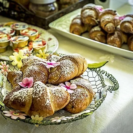 Bed & Breakfast Relais De Charme - Short Lets La Casa Di Francesca