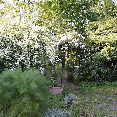 Relais De Charme - Short Lets La Casa Di Francesca Panzió Sant’Agata Li Battiati